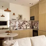Апартаменты Luxurious Saint Honore By Onefinestay