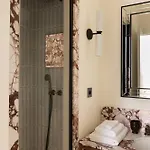 Апартаменты Luxurious Saint Honore By Onefinestay