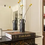 Апартаменты Luxurious Saint Honore By Onefinestay Париж