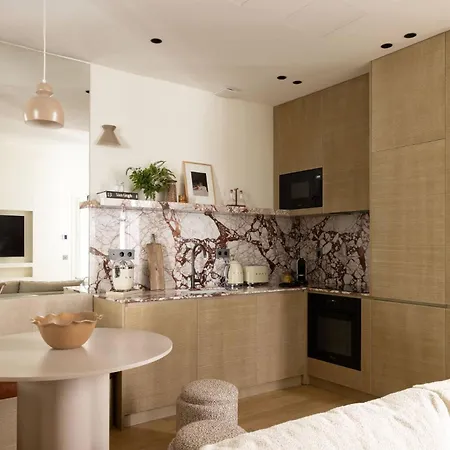 Luxurious Saint Honore By Onefinestay * Paris