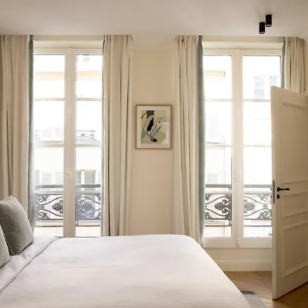 Luxurious Saint Honore By Onefinestay *