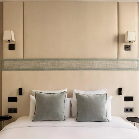 Luxurious Saint Honore By Onefinestay * Paris