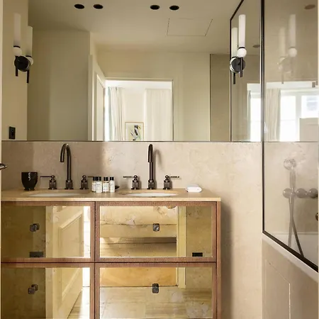 Luxurious Saint Honore By Onefinestay