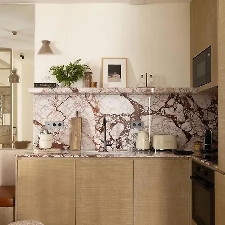 Luxurious Saint Honore By Onefinestay *