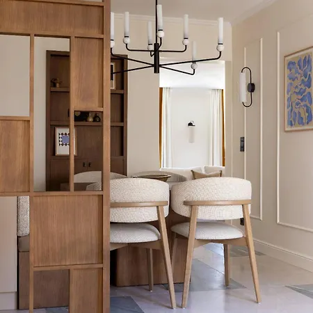 Luxurious Saint Honore By Onefinestay
