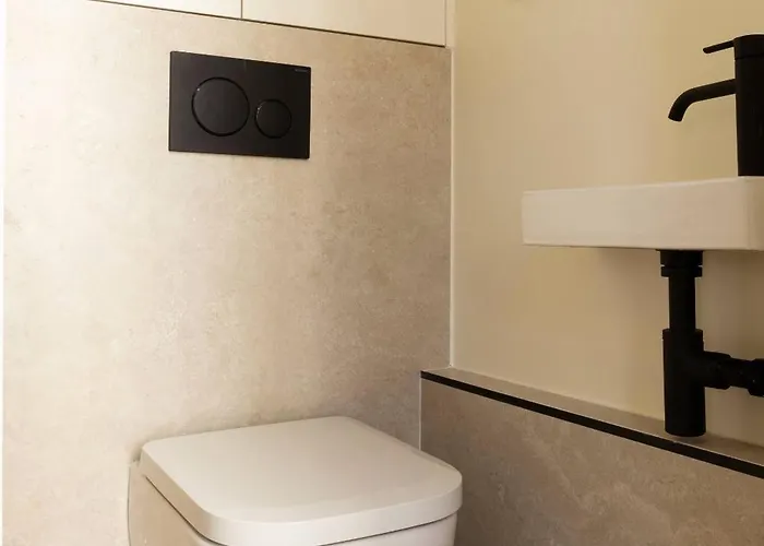 Luxurious Saint Honore By Onefinestay