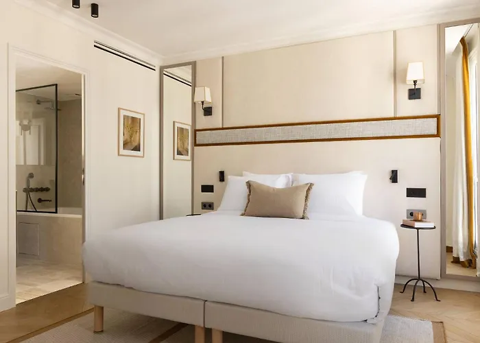 Luxurious Saint Honore By Onefinestay